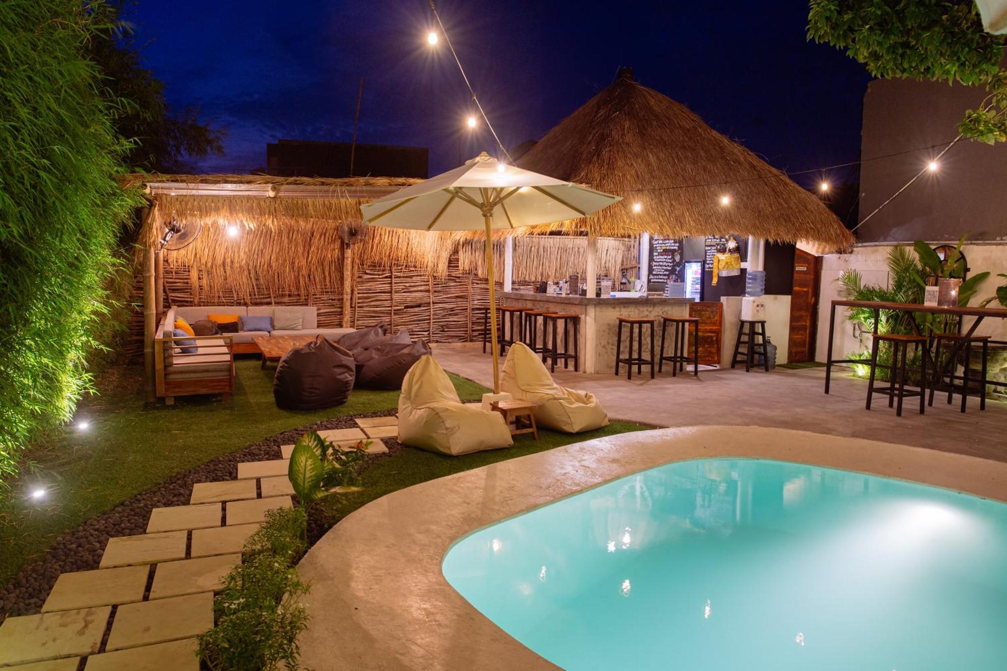 What The Duck Backpackers Canggu Exterior foto